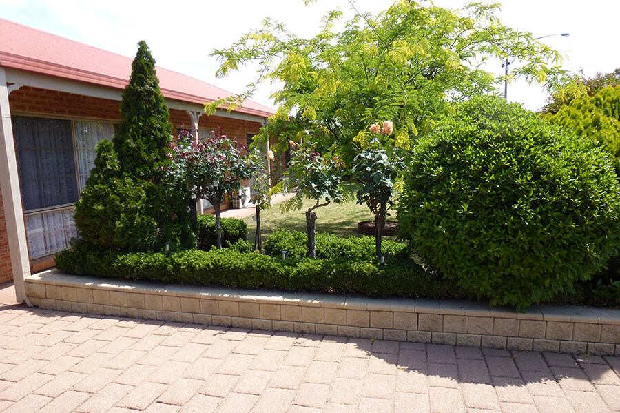 The Gardens at Colonial Motor Inn Bairnsdale